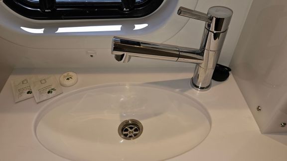 Image of Stairway To Heaven yacht #37