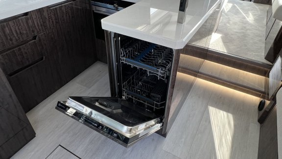 Image of Champ Atlantis yacht #37