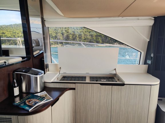 Image of Be Happy yacht #18