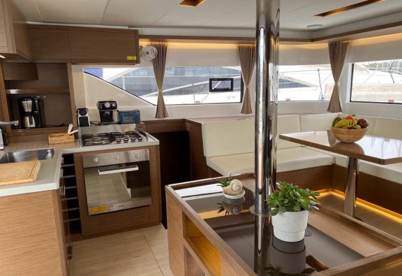 Image of Victoria yacht #26