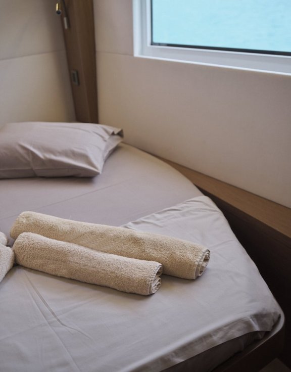 Image of Victoria yacht #34