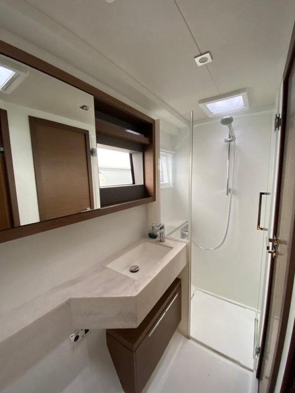 Image of Victoria yacht #36