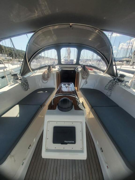 Image of Livka IV yacht #7