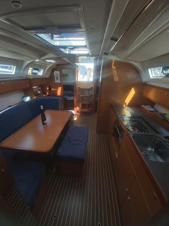 Image of Livka IV yacht #12