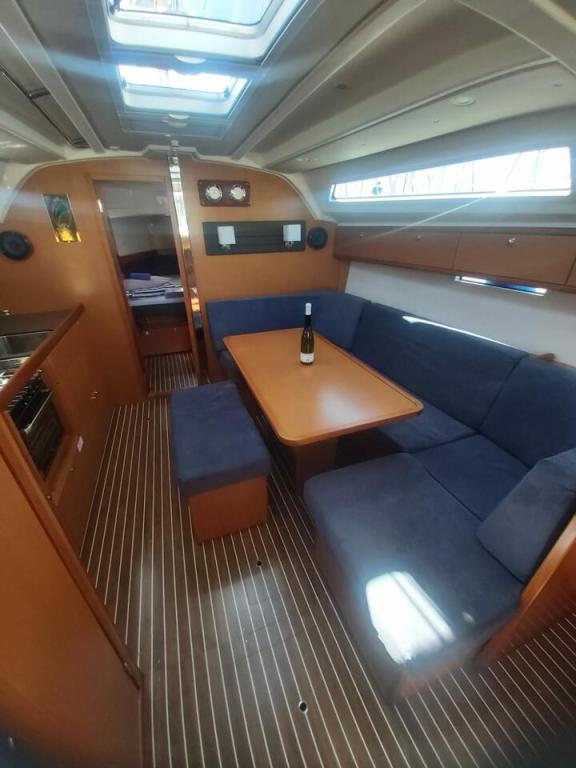 Image of Livka IV yacht #11