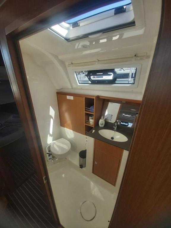 Image of Livka IV yacht #15