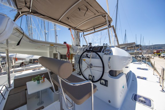 Image of Deep Blue yacht #8