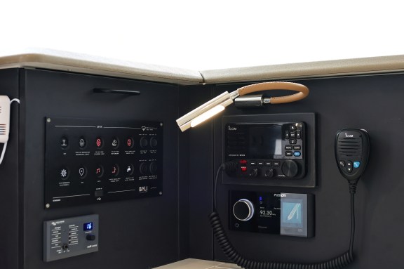 Image of Sunlight yacht #44