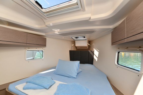 Image of Lauda yacht #12