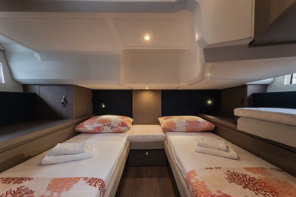 Image of Miami Vice yacht #10