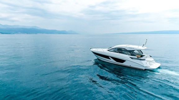 Image of Miami Vice yacht #13