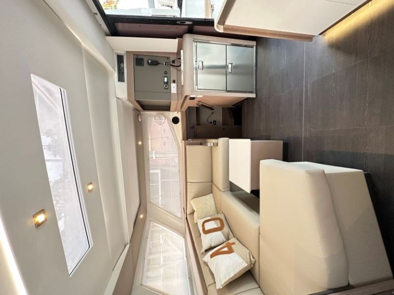 Image of Scarlet Ibis yacht #11