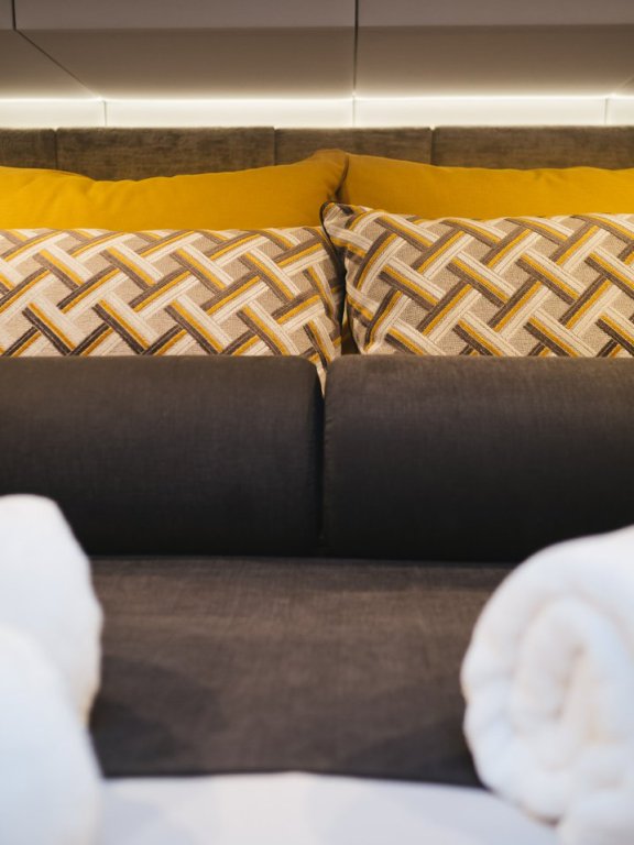 Image of Zara yacht #30