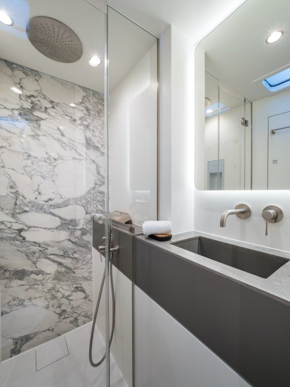 Image of Zara yacht #40