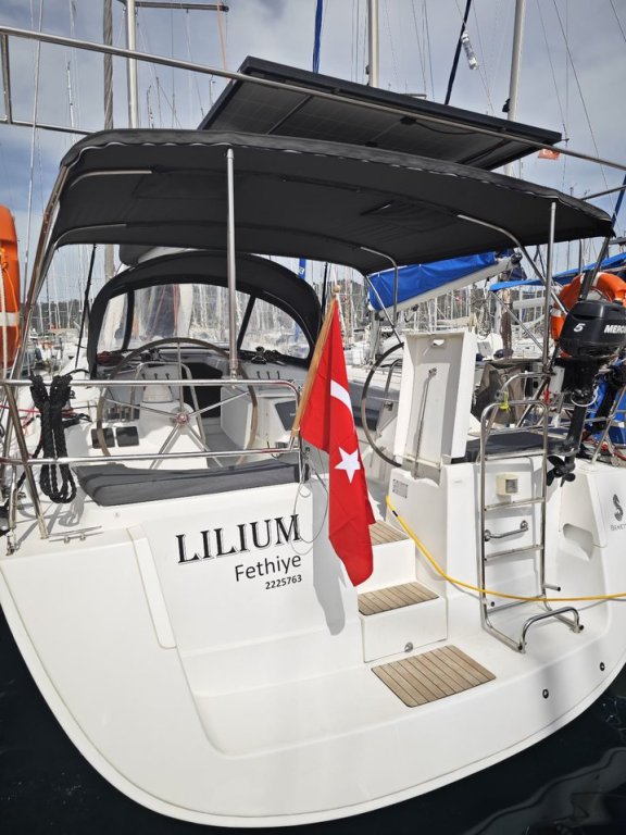 Image of Lilium yacht #4