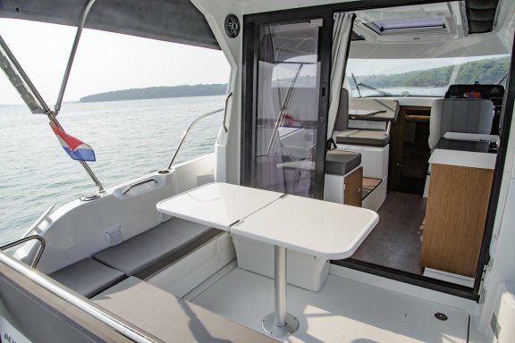 Image of Antares 9 yacht #10