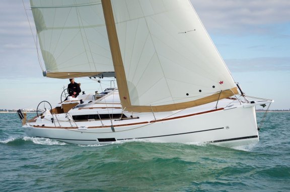 Image of Moonsail yacht #3
