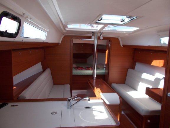 Image of Moonsail yacht #5