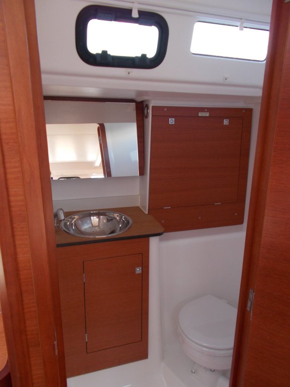 Image of Moonsail yacht #12