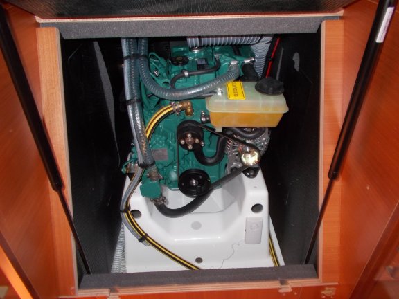 Image of Moonsail yacht #13