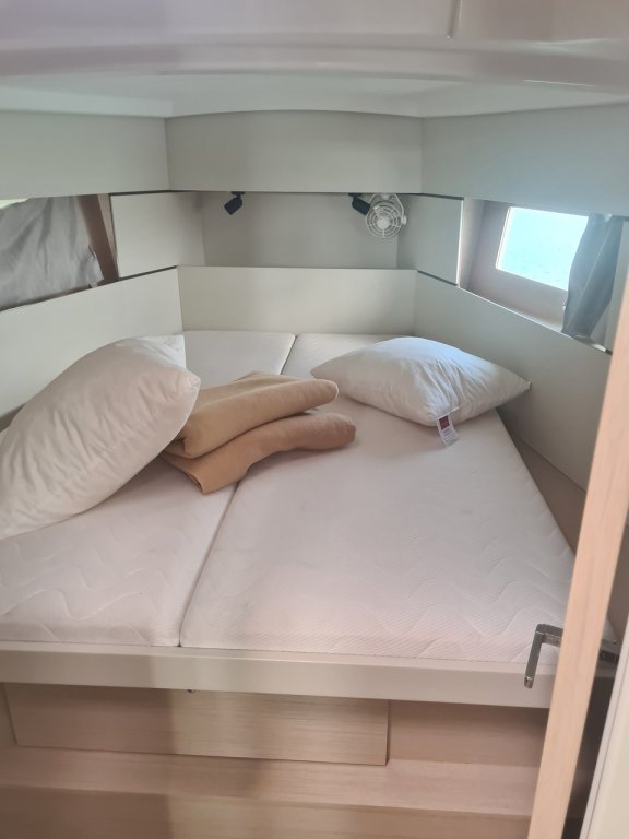 Image of Illuminating yacht #10