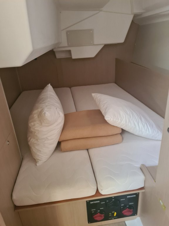 Image of Illuminating yacht #9