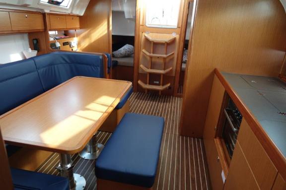 Image of Oberon yacht #6