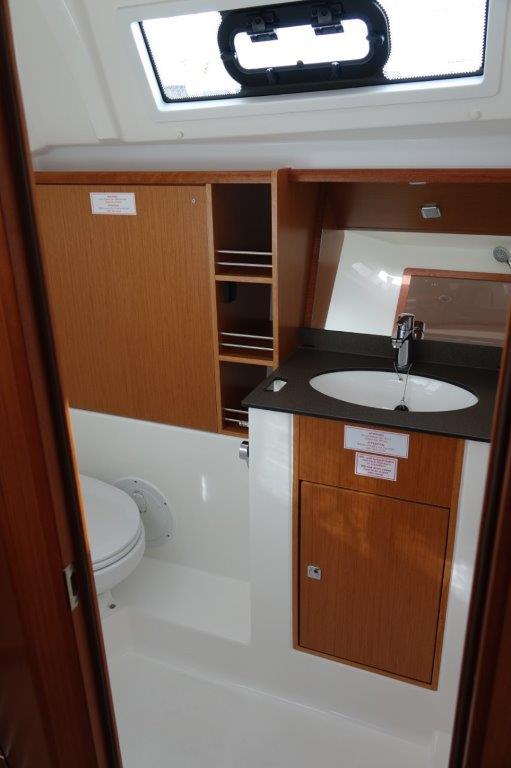 Image of Oberon yacht #11