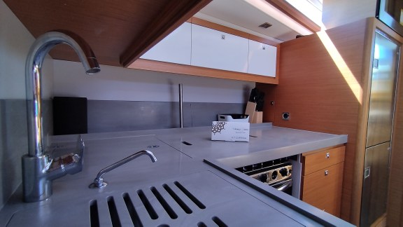 Image of Weasley yacht #9