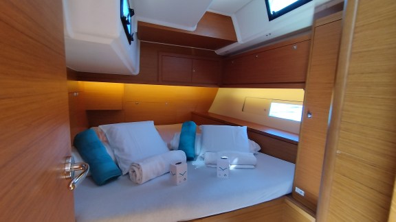 Image of Weasley yacht #15