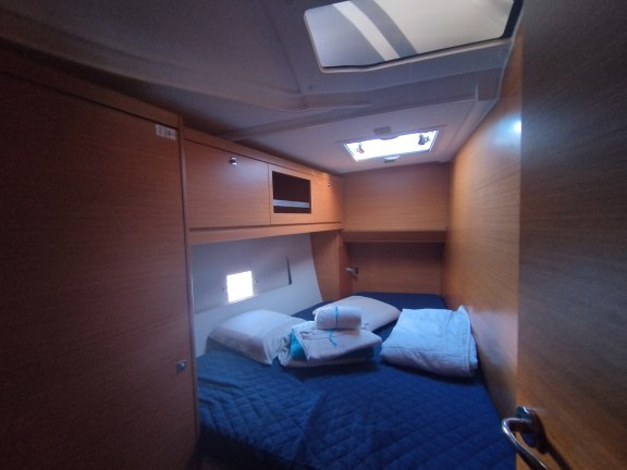 Image of Weasley yacht #17