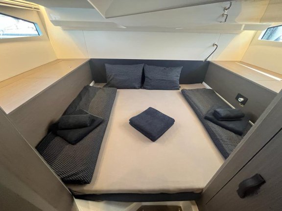 Image of Gran Turismo 36 yacht #12