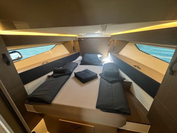 Image of Gran Turismo 36 yacht #11