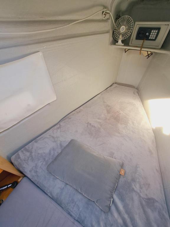 Image of Lluna yacht #21