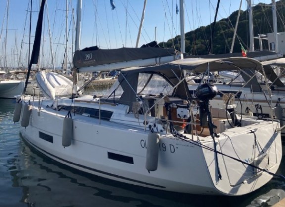 Image of Pixie yacht #7
