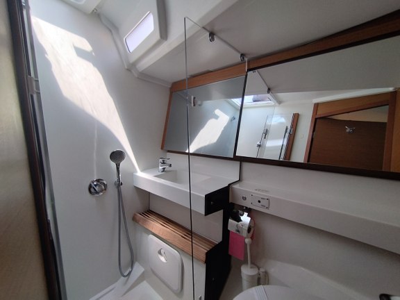 Image of Pixie yacht #18