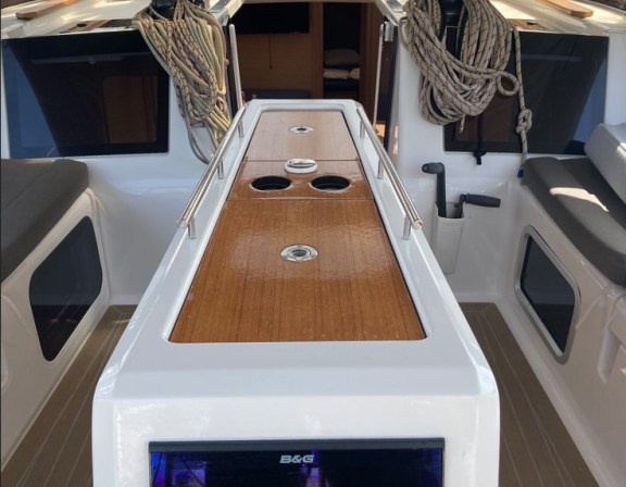 Image of Newt yacht #6