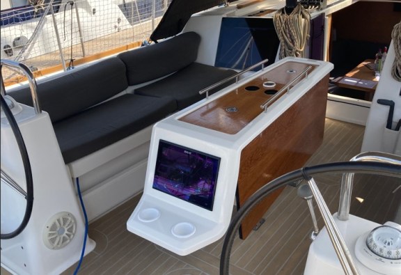 Image of Newt yacht #7