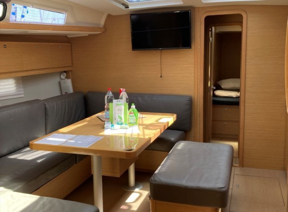 Image of Newt yacht #12