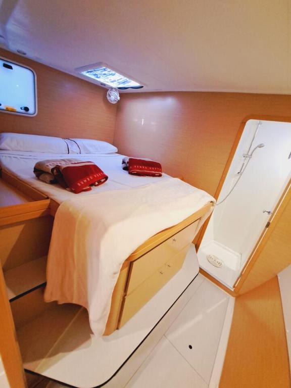 Image of The Mob yacht #13