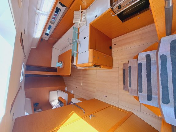 Image of Mientras Tanto yacht #6