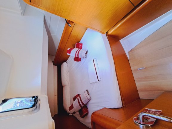 Image of Mientras Tanto yacht #15