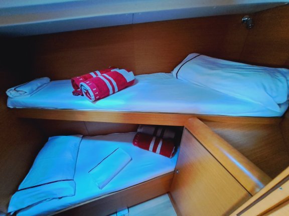 Image of Mientras Tanto yacht #16