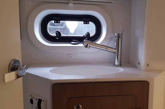 Image of Ziphius yacht #27