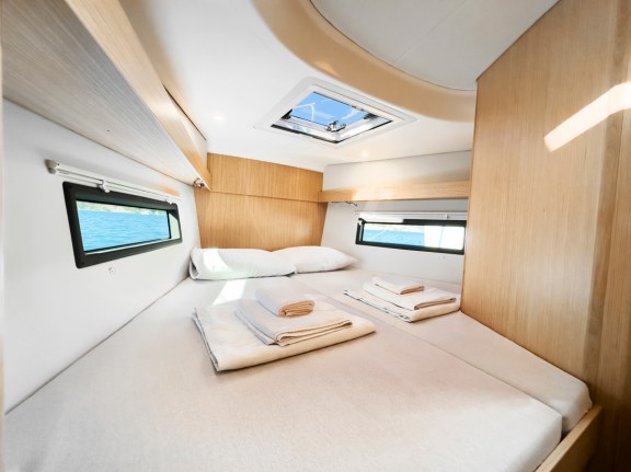 Image of Arinna yacht #22