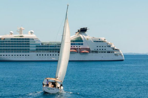 Image of No Limits yacht #12