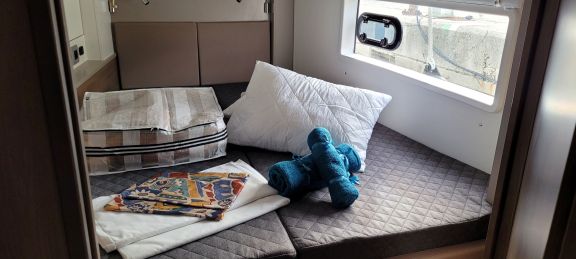 Image of Blue Navy yacht #20