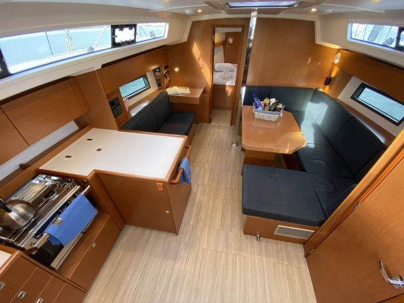 Image of Aeolus yacht #8