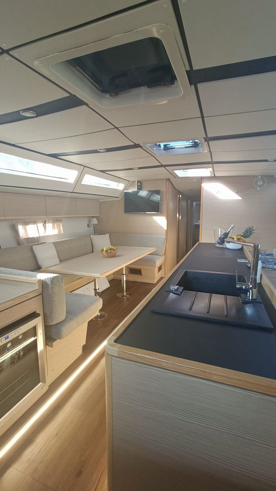 Image of Rioja yacht #6