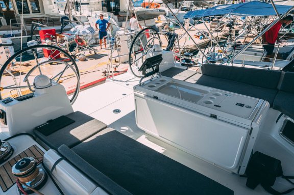 Image of El Yelmo yacht #6